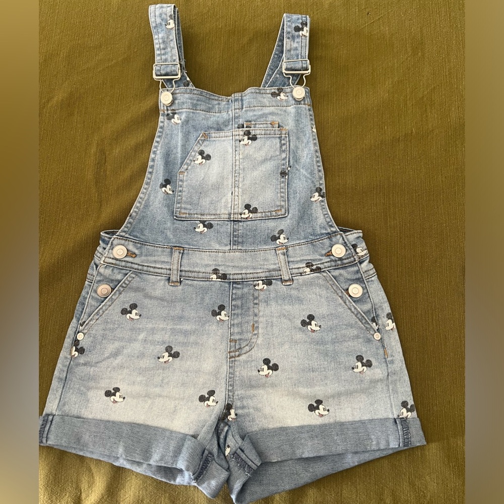 Overall shorts